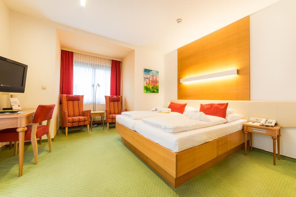 Vitalzeit Hotel Weber Bad Schönau Eksteriør bilde
