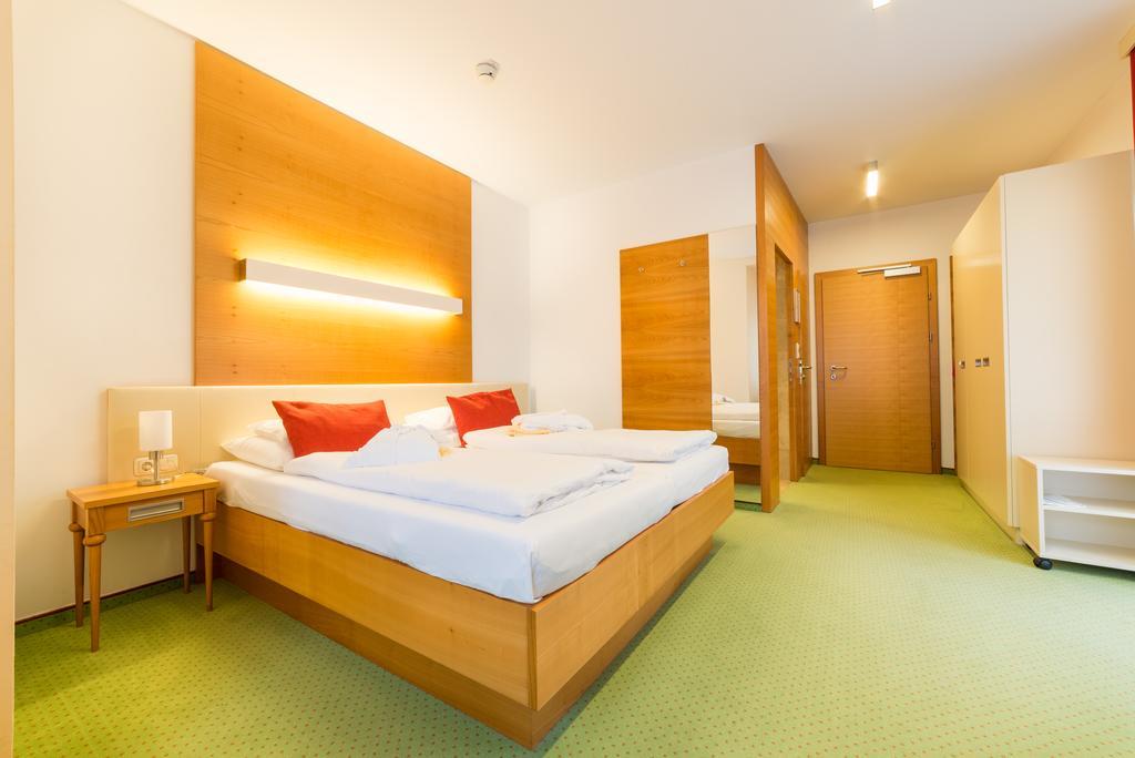 Vitalzeit Hotel Weber Bad Schönau Eksteriør bilde